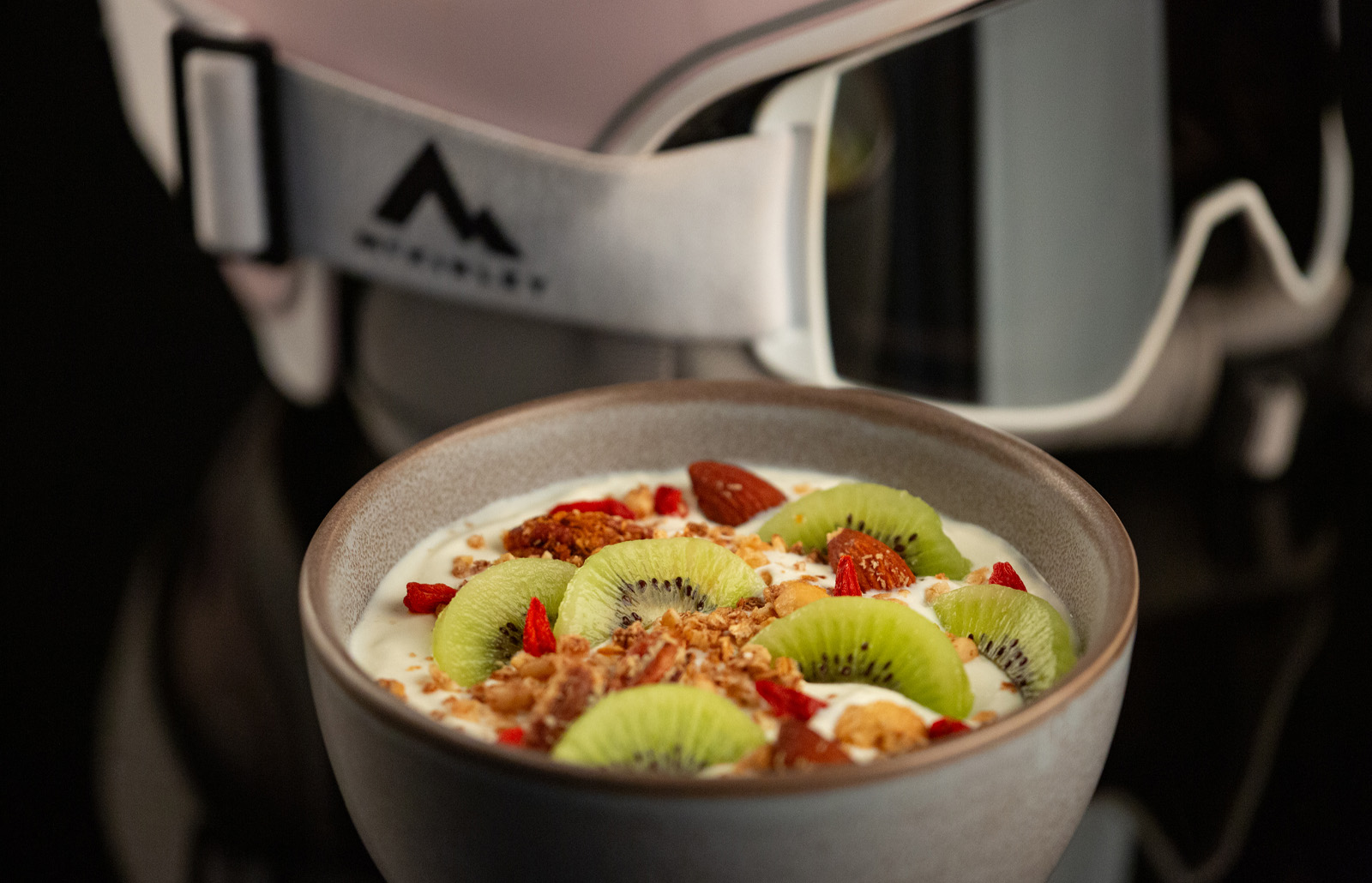 Recette de granola bowl au Kiwi de l'Adour iGP et Label Rouge